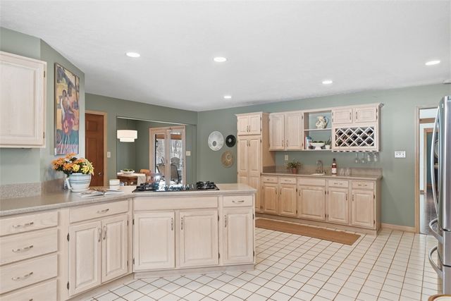 167 Druid Dr, Peters Twp, PA 15317