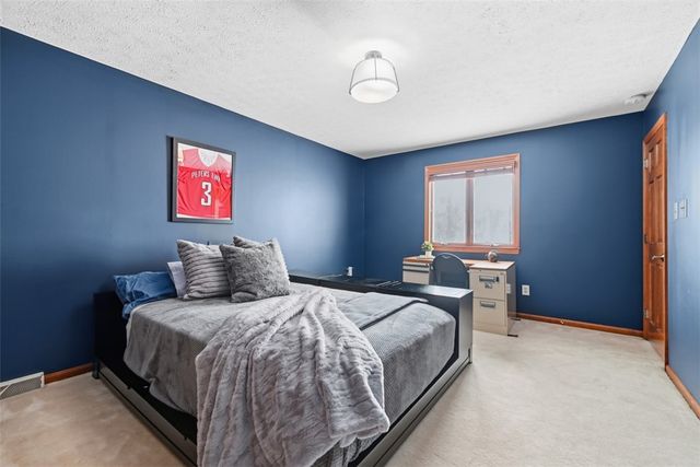 167 Druid Dr, Peters Twp, PA 15317