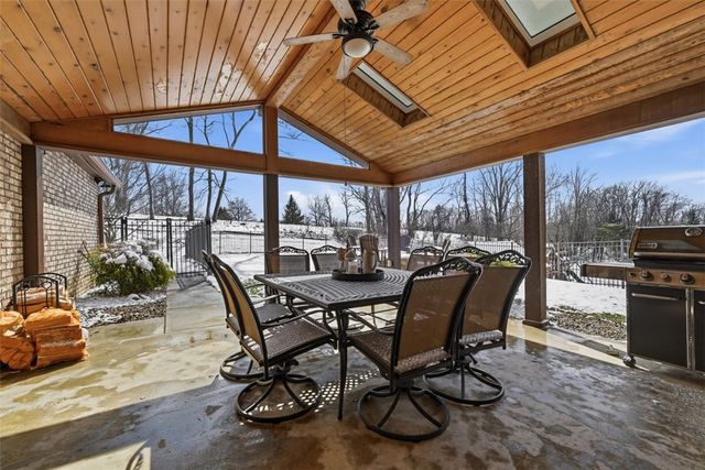 167 Druid Dr, Peters Twp, PA 15317