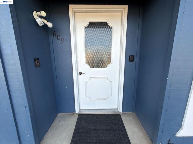 609 E 7th St., Alturas, CA 96101