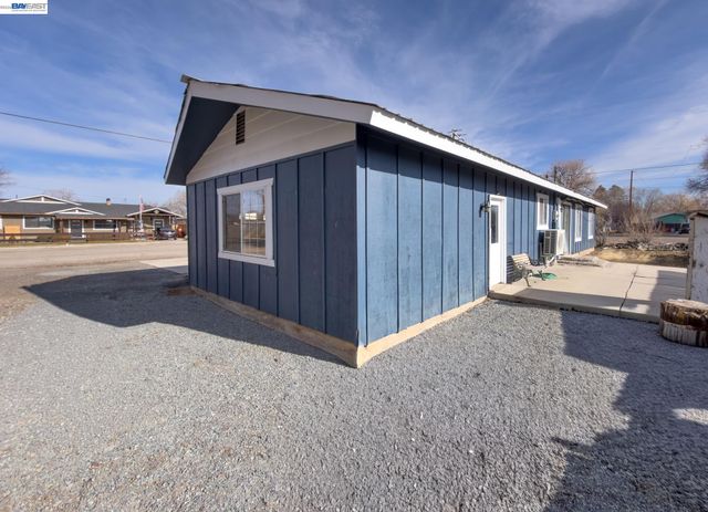 609 E 7th St., Alturas, CA 96101