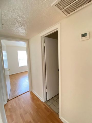 6201 Ranchester Drive 19, Houston, TX 77036