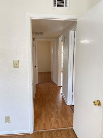 6201 Ranchester Drive 19, Houston, TX 77036