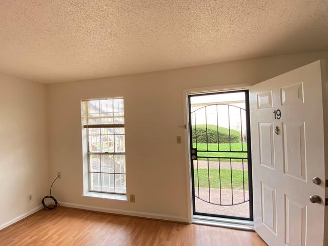 6201 Ranchester Drive 19, Houston, TX 77036