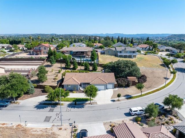 676 Red Cloud, Paso Robles, CA 93446