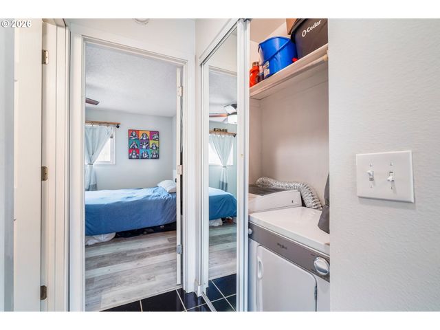 468 N HAYDEN ISLAND Dr 107, Portland, OR 97217