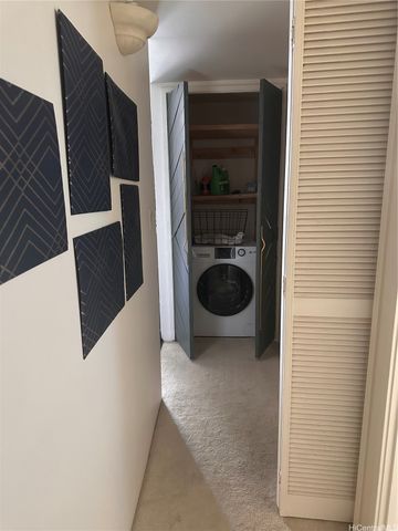 990 Ala Nanala Street 28A, Honolulu, HI 96818
