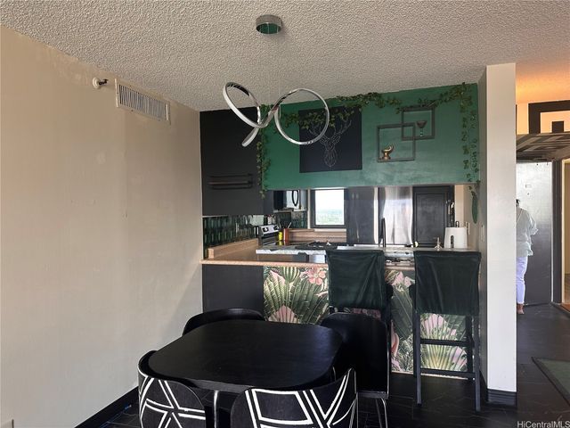 990 Ala Nanala Street 28A, Honolulu, HI 96818