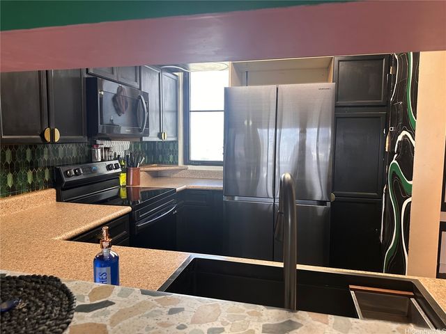 990 Ala Nanala Street 28A, Honolulu, HI 96818