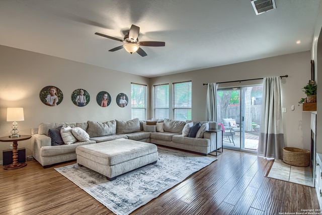 1227 SUN SPG, San Antonio, TX 78245