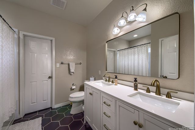 1227 SUN SPG, San Antonio, TX 78245