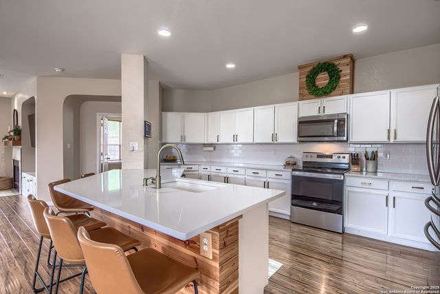 1227 SUN SPG, San Antonio, TX 78245