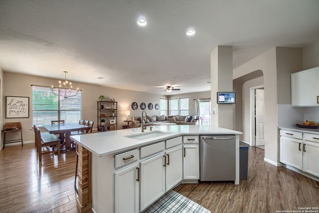 1227 SUN SPG, San Antonio, TX 78245
