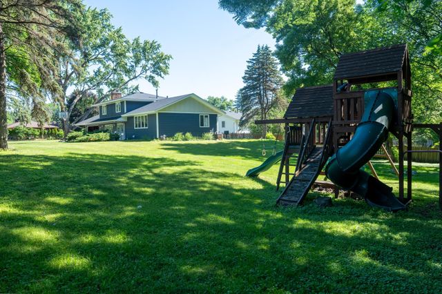 7400 Major Avenue N, Brooklyn Park, MN 55443