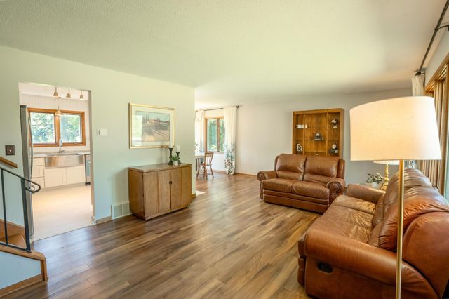 7400 Major Avenue N, Brooklyn Park, MN 55443