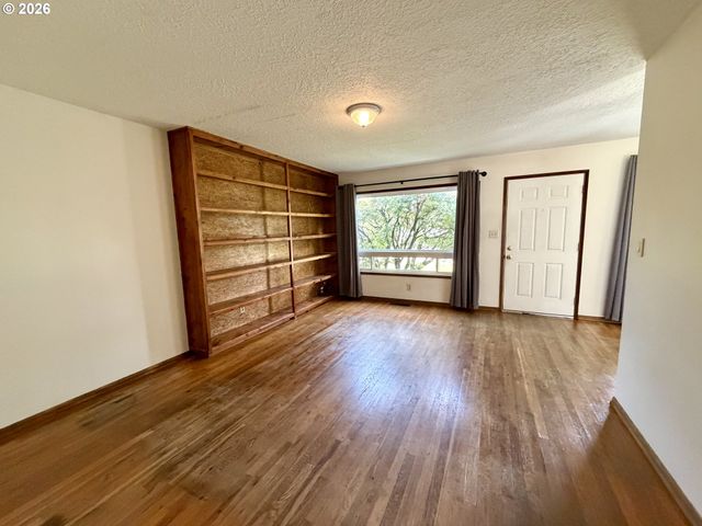 5104 Ne ALBERTA St, Portland, OR 97218
