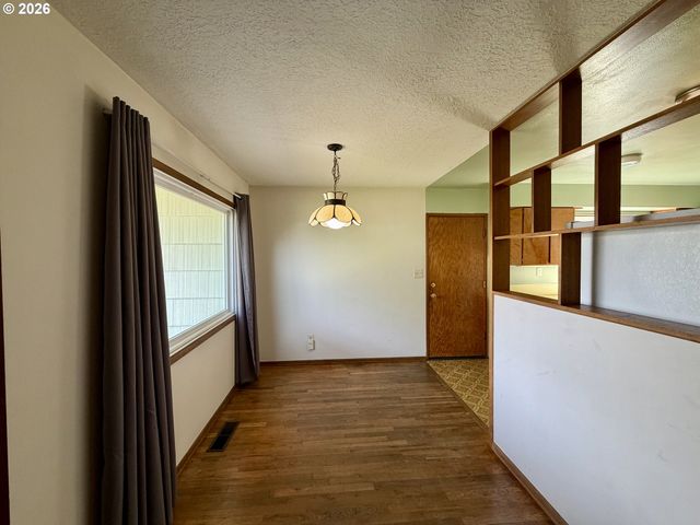 5104 Ne ALBERTA St, Portland, OR 97218