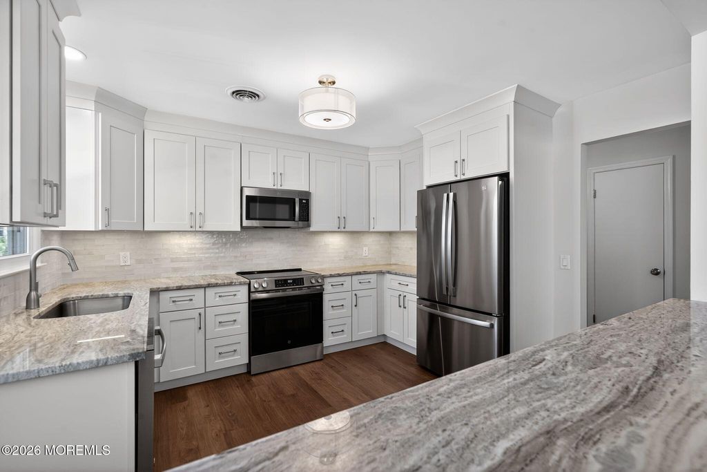 44 Penwood Drive 55, Whiting, NJ 08759