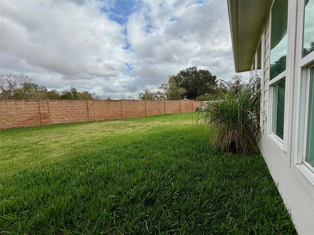 5103 Indian Pine Lane, Brookshire, TX 77423