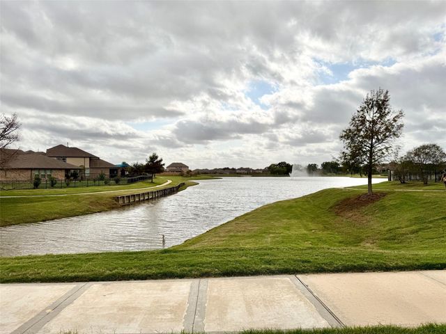 5103 Indian Pine Lane, Brookshire, TX 77423