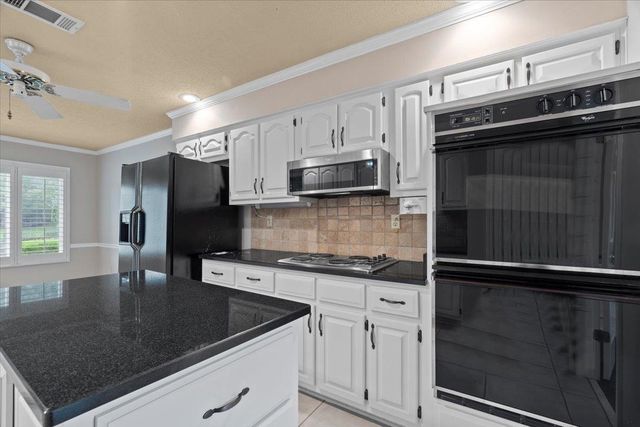 9400 MORNING WOODS CV, Memphis, TN 38016