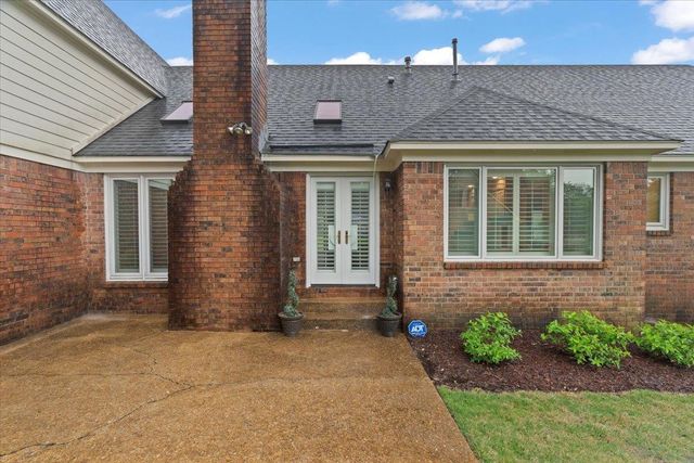 9400 MORNING WOODS CV, Memphis, TN 38016