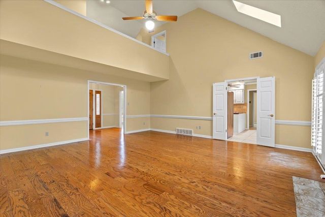 9400 MORNING WOODS CV, Memphis, TN 38016