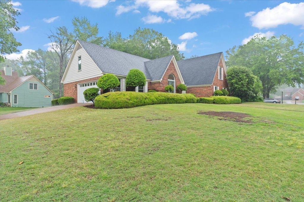 9400 MORNING WOODS CV, Memphis, TN 38016