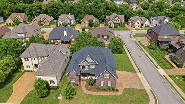 6000 Wallaby Ct, Spring Hill, TN 37174