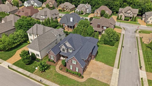6000 Wallaby Ct, Spring Hill, TN 37174