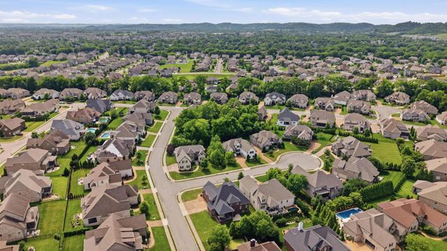 6000 Wallaby Ct, Spring Hill, TN 37174
