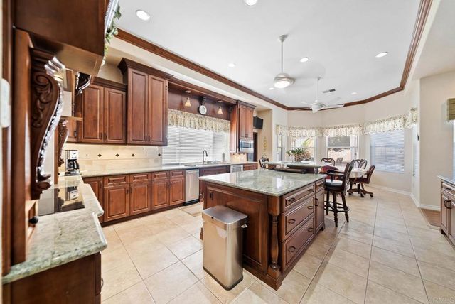 1608 Hamilton Lane, Escondido, CA 92029