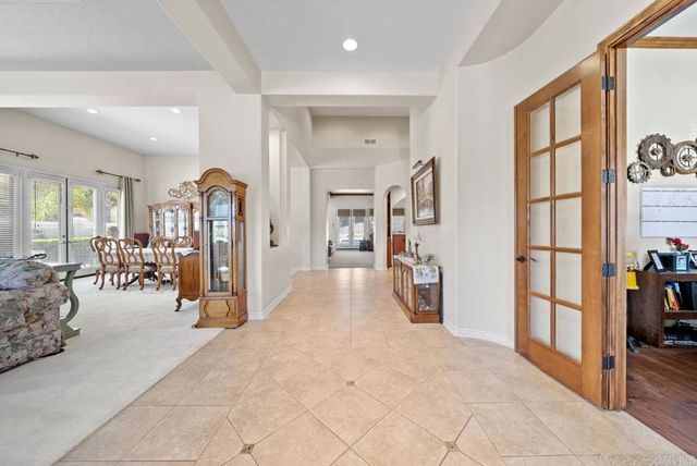 1608 Hamilton Lane, Escondido, CA 92029