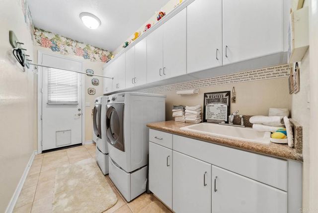 1608 Hamilton Lane, Escondido, CA 92029