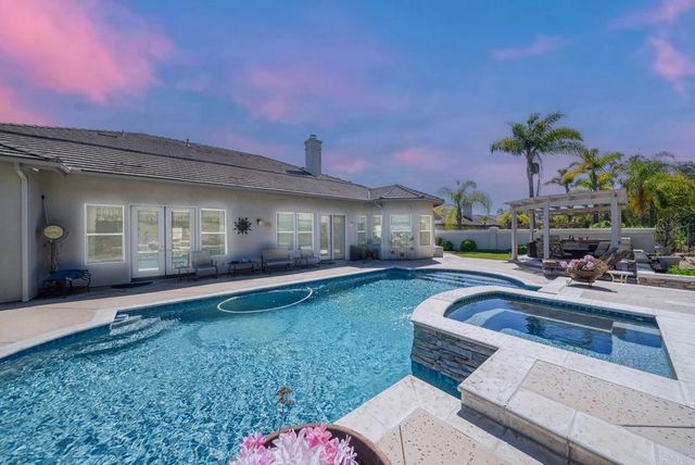 1608 Hamilton Lane, Escondido, CA 92029