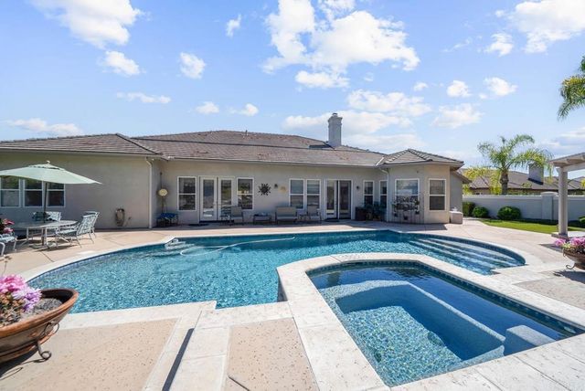 1608 Hamilton Lane, Escondido, CA 92029