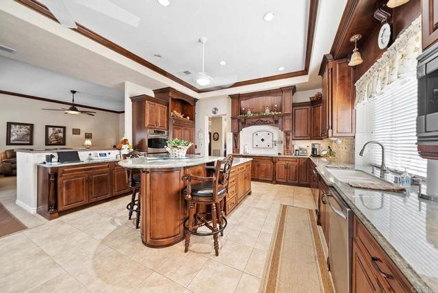 1608 Hamilton Lane, Escondido, CA 92029