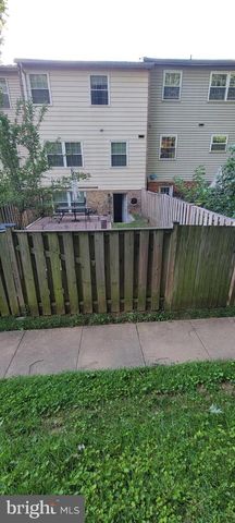 3 SUMMIT GREEN CT, Cockeysville, MD 21030