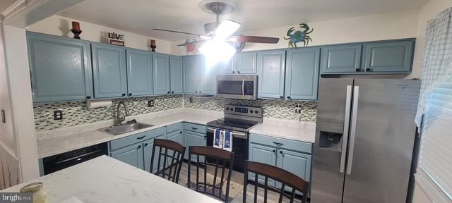 3 SUMMIT GREEN CT, Cockeysville, MD 21030