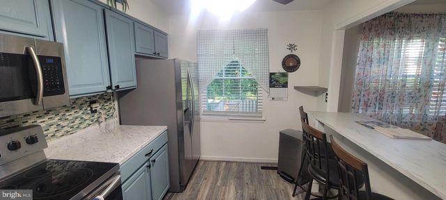 3 SUMMIT GREEN CT, Cockeysville, MD 21030