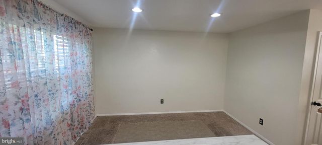 3 SUMMIT GREEN CT, Cockeysville, MD 21030