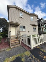 74 Lakewood St 1F, Worcester, MA 01603