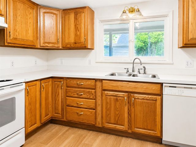 5560 Huron River Drive, Dexter, MI 48130