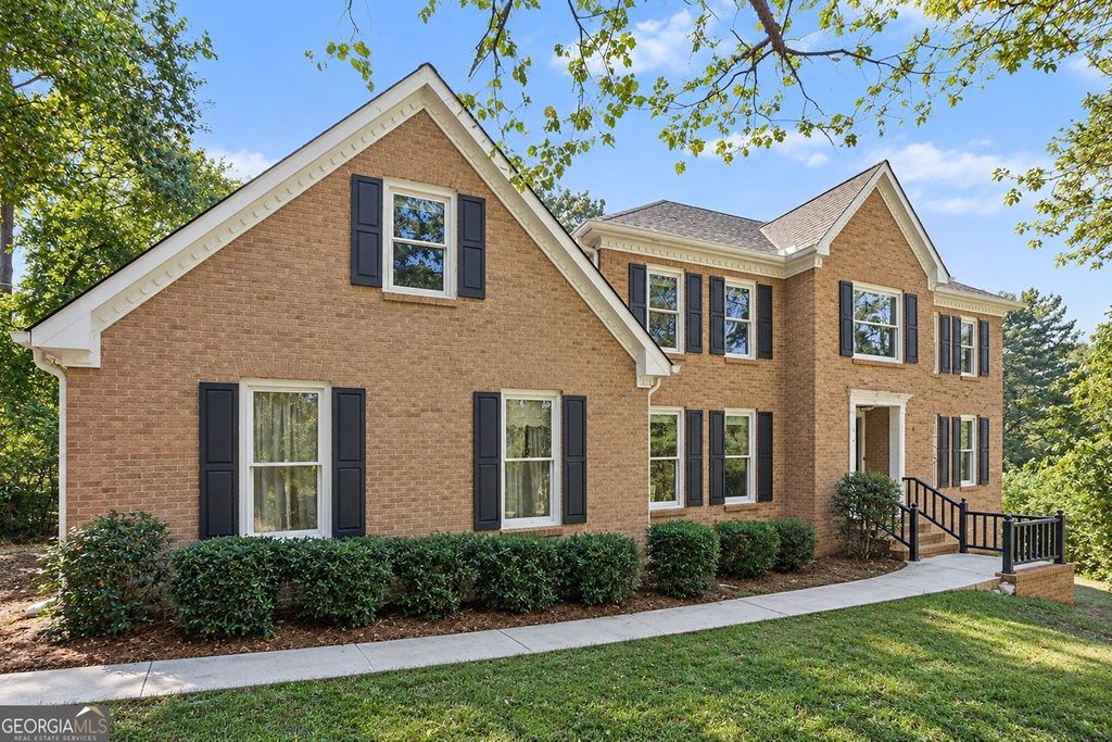 4857 Castlewood Drive SW, Lilburn, GA 30047 — exterior