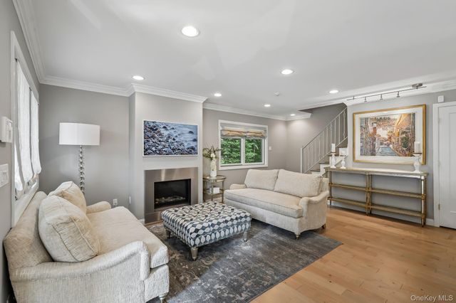 50 Timberline Drive 50, Nanuet, NY 10954