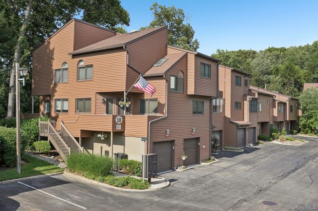 50 Timberline Drive 50, Nanuet, NY 10954