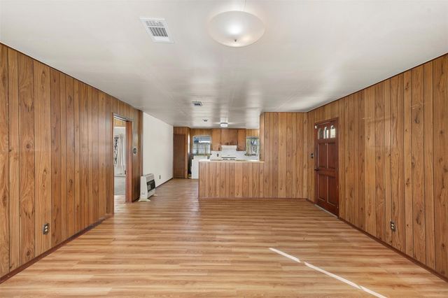 809 N Main ST, Lexington, TX 78947