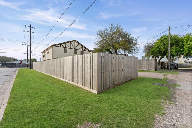 7302 Jones Drive, Galveston, TX 77551