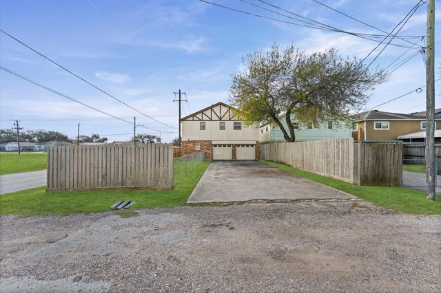 7302 Jones Drive, Galveston, TX 77551