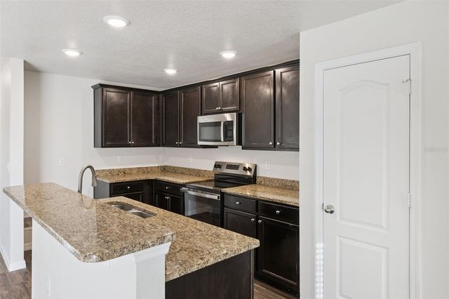 1904 PIEDMONT COURT, Mascotte, FL 34753